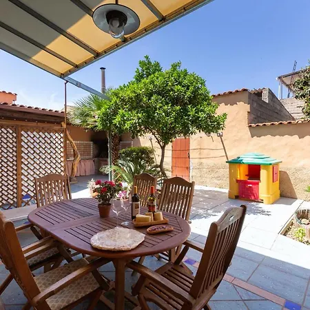 Confortevole Provenzale Apartment Sant'Antioco
