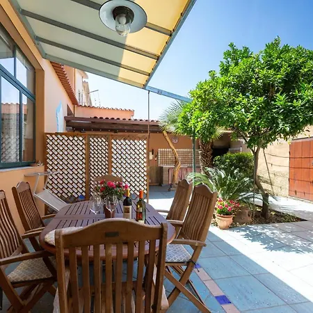 Confortevole Provenzale Apartment Sant'Antioco